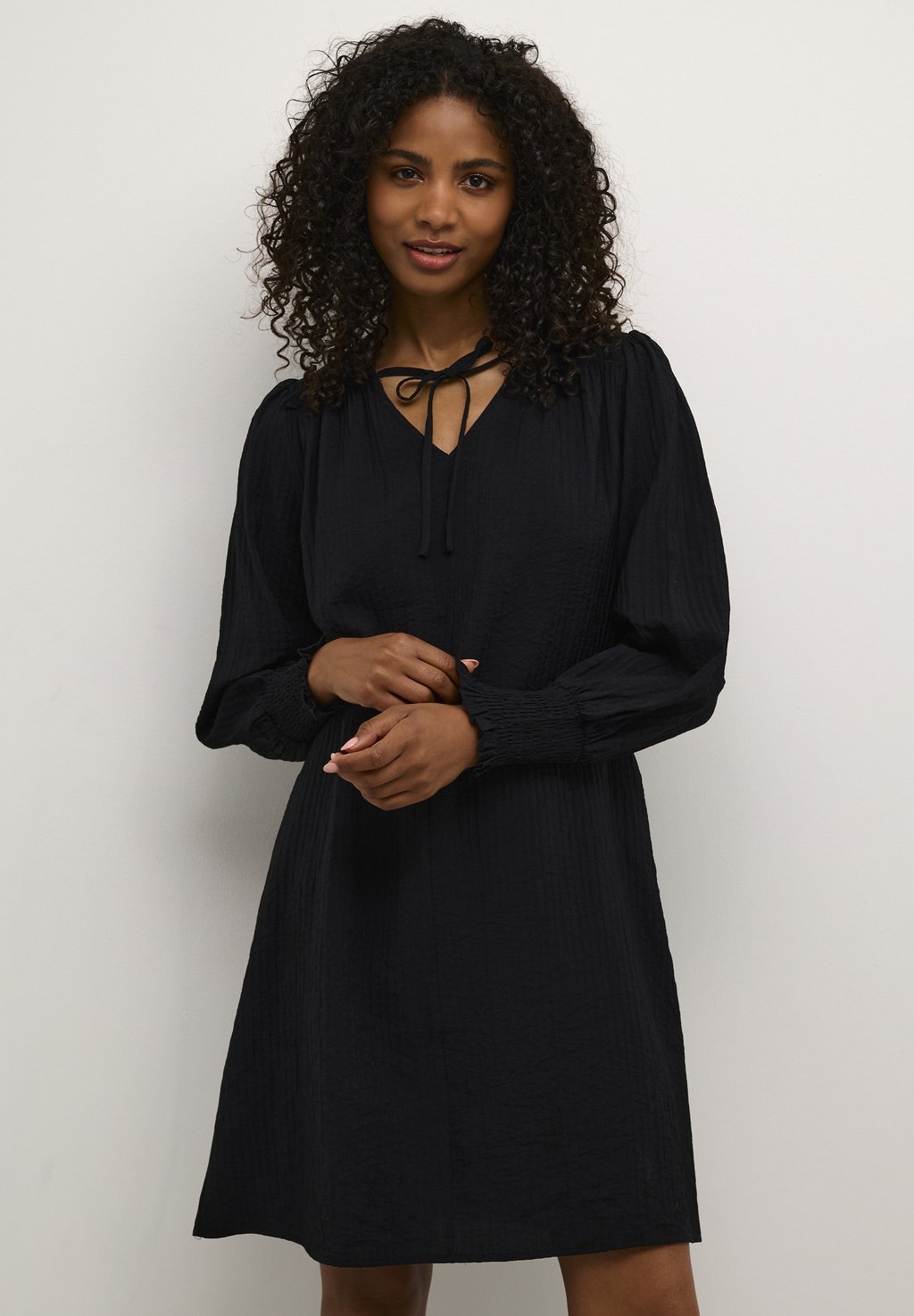 Повседневное платье Kaffe, черный
Повседневное платье Kaffe, черный