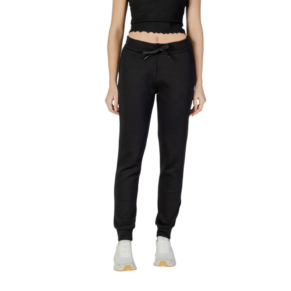 Черные хлопковые спортивные брюки-джоггеры Armani Exchange, черный
Черные хлопковые спортивные брюки-джоггеры Armani Exchange, черный