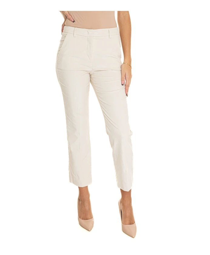 Бархатные брюки с петлями для ремня и карманами. Weekend Max Mara, белый
Бархатные брюки с петлями для ремня и карманами. Weekend Max Mara, белый