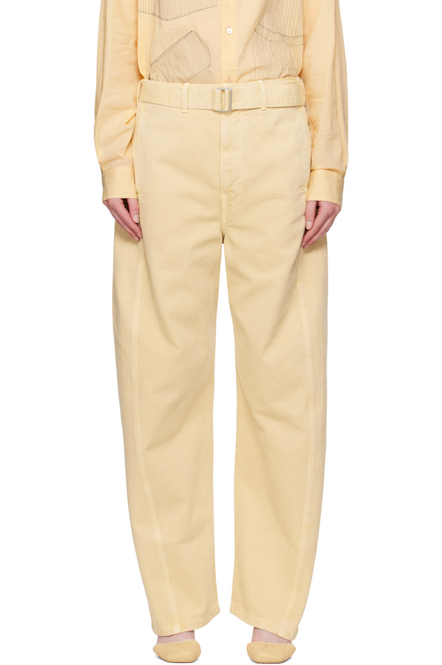 Джинсы с перекрученным поясом Lemaire, цвет custard
Джинсы с перекрученным поясом Lemaire, цвет custard