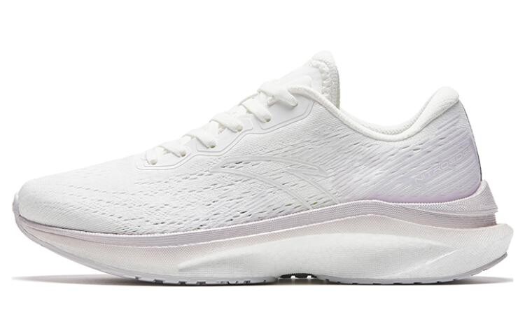 Кроссовки женские с низким верхом, белые/серебристые Anta 
Кроссовки женские с низким верхом, белые/серебристые Anta