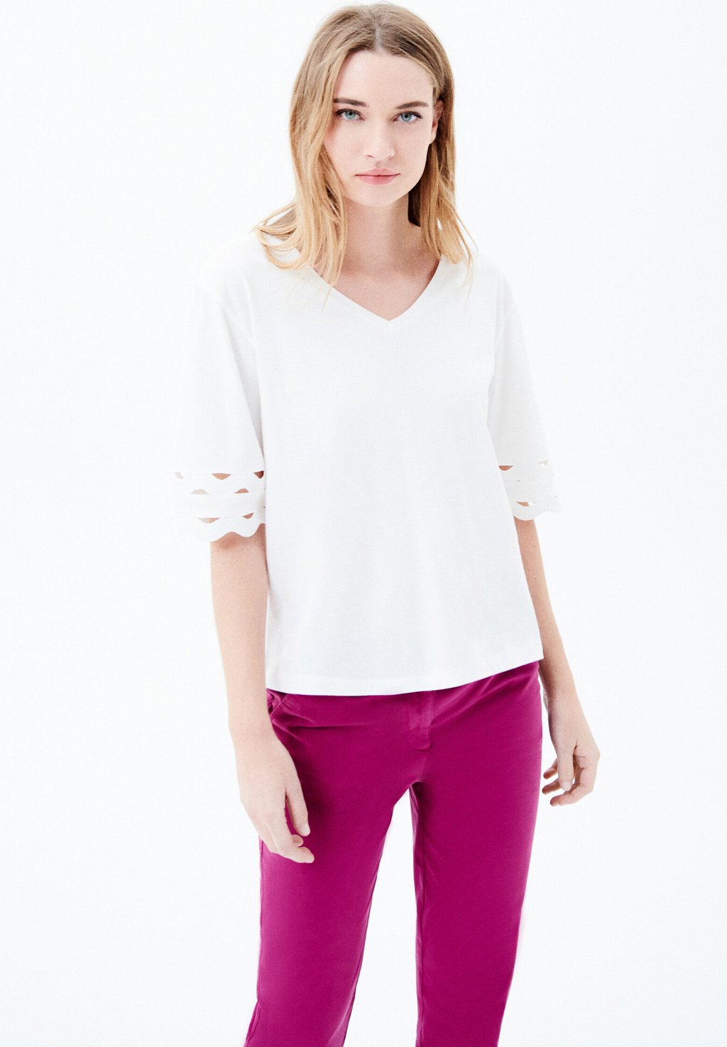 Футболка с принтом FABIO Caroll, слоновая кость
Футболка с принтом FABIO Caroll, слоновая кость