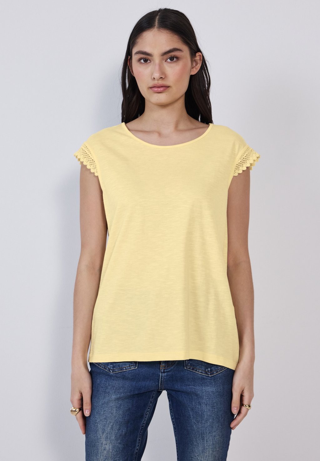 Базовая футболка Street One Studio, желтый
Базовая футболка Street One Studio, желтый