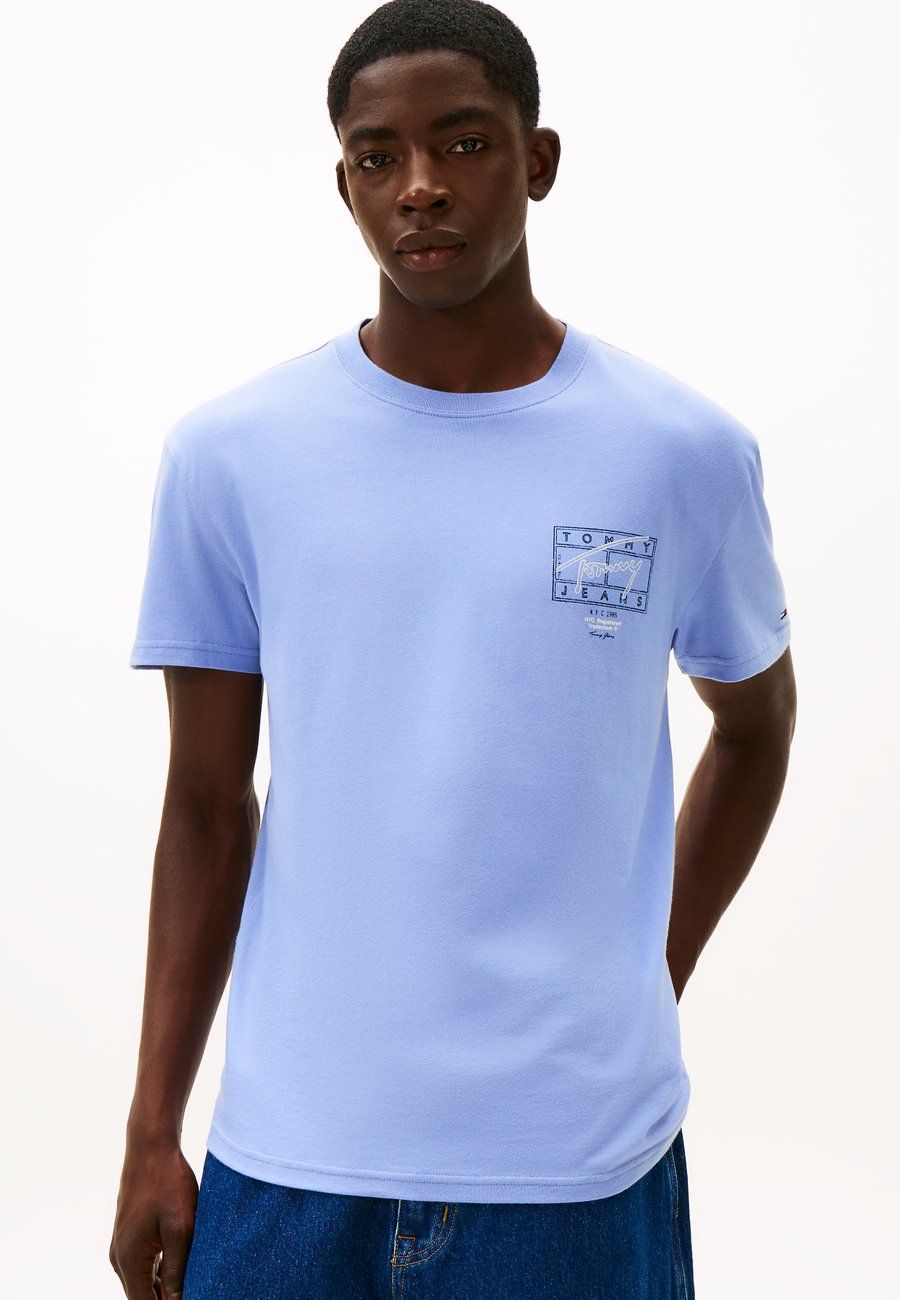 Футболка Tommy Jeans SIGN SPRAY UNISEX, Nordic Iris/Light Blue, Синий, Футболка Tommy Jeans SIGN SPRAY UNISEX, Nordic Iris/Light Blue
Футболка Tommy Jeans SIGN SPRAY UNISEX, Nordic Iris/Light Blue, Синий, Футболка Tommy Jeans SIGN SPRAY UNISEX, Nordic Iris/Light Blue