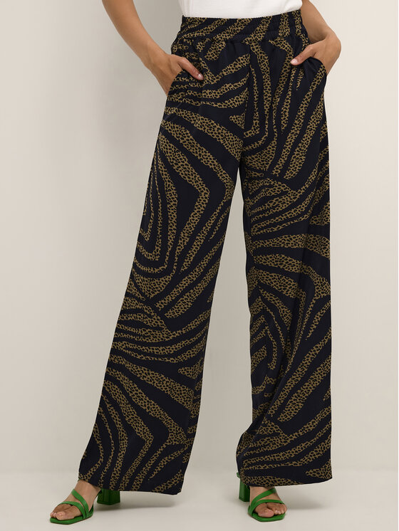 Тканевые брюки повседневного кроя Karen By Simonsen, черный
Тканевые брюки повседневного кроя Karen By Simonsen, черный