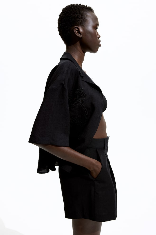 Шорты из льняной смеси H&M, черный
Шорты из льняной смеси H&M, черный