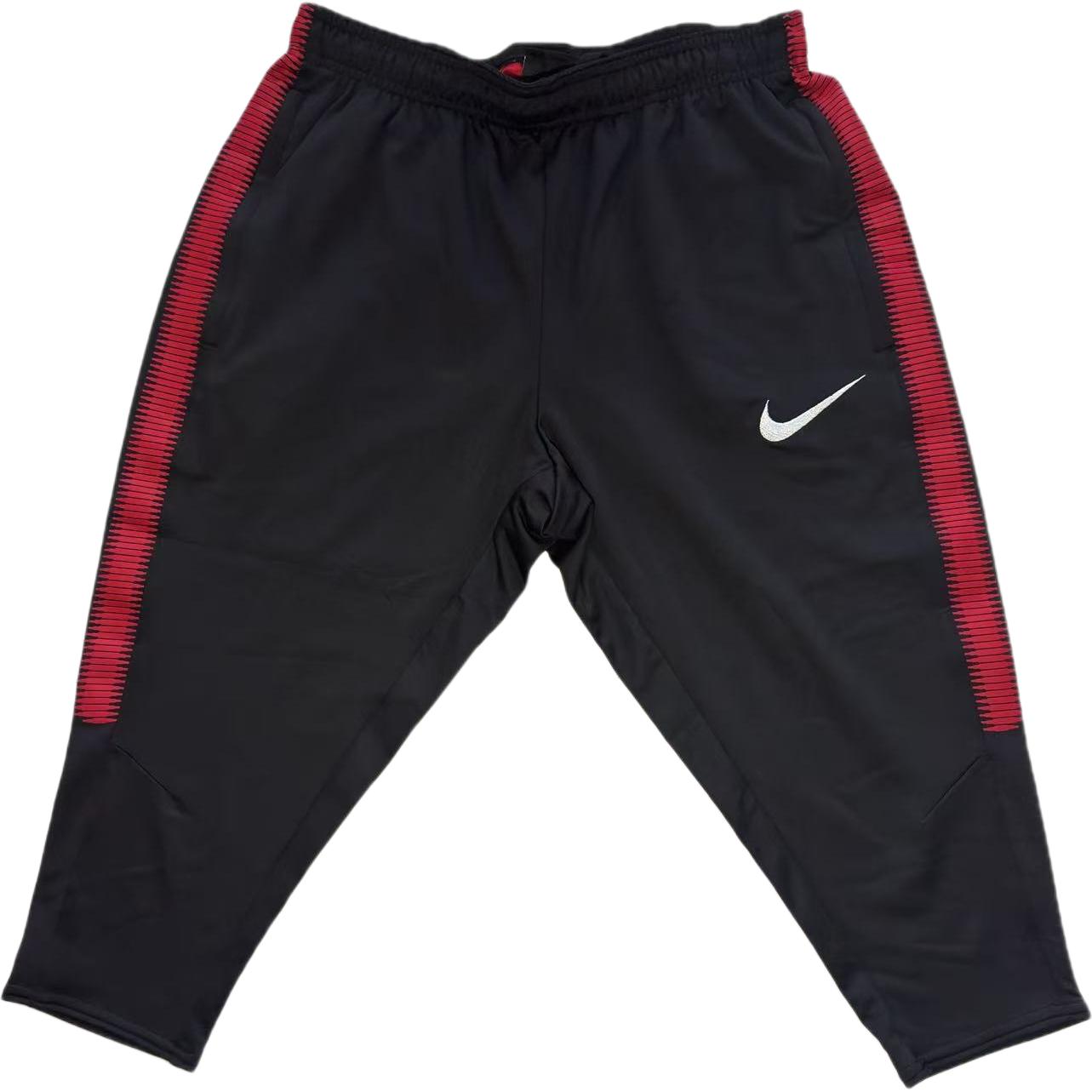 Футболка Swoosh Soccer Bottom Men's Nike, черный
Футболка Swoosh Soccer Bottom Men's Nike, черный