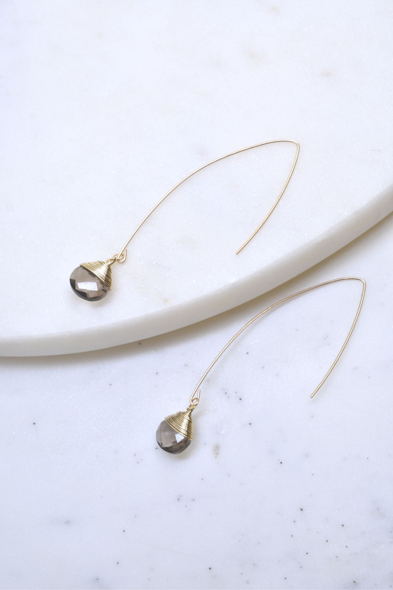 Серьги-подвески Jill Long Wire из дымчатого кварца A Blonde And Her Bag, коричневый/позолоченный
Серьги-подвески Jill Long Wire из дымчатого кварца A Blonde And Her Bag, коричневый/позолоченный