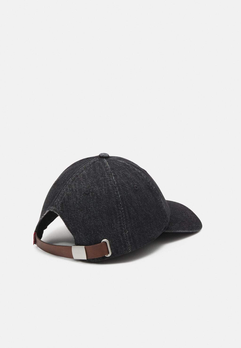 Кепка Essential Unisex Levi's, обычная черная
Кепка Essential Unisex Levi's, обычная черная