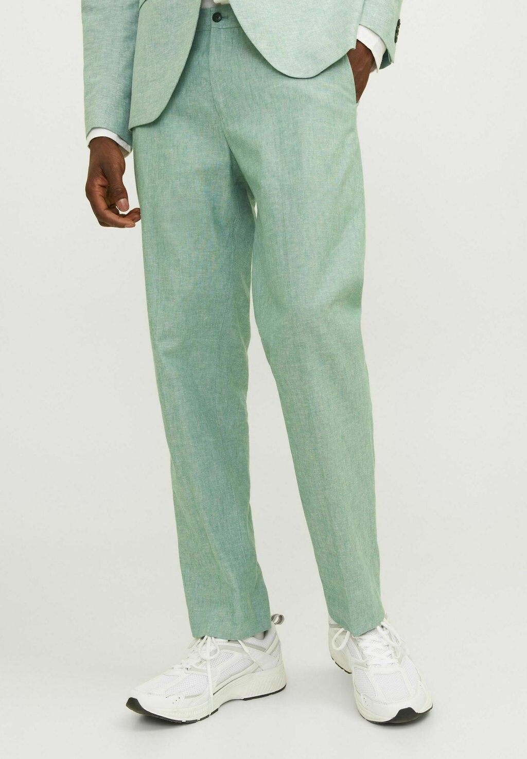 Брюки Slim Fit Jack & Jones, бутылочно-зелёные
Брюки Slim Fit Jack & Jones, бутылочно-зелёные