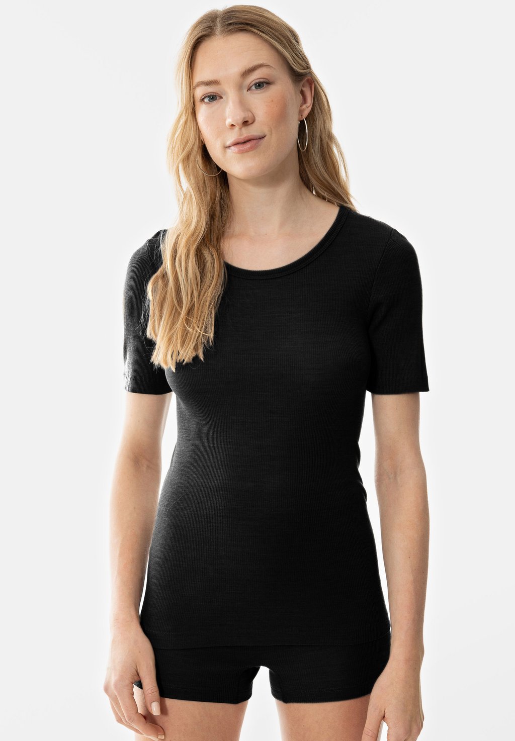 Базовый слой mey, черный
Базовый слой mey, черный