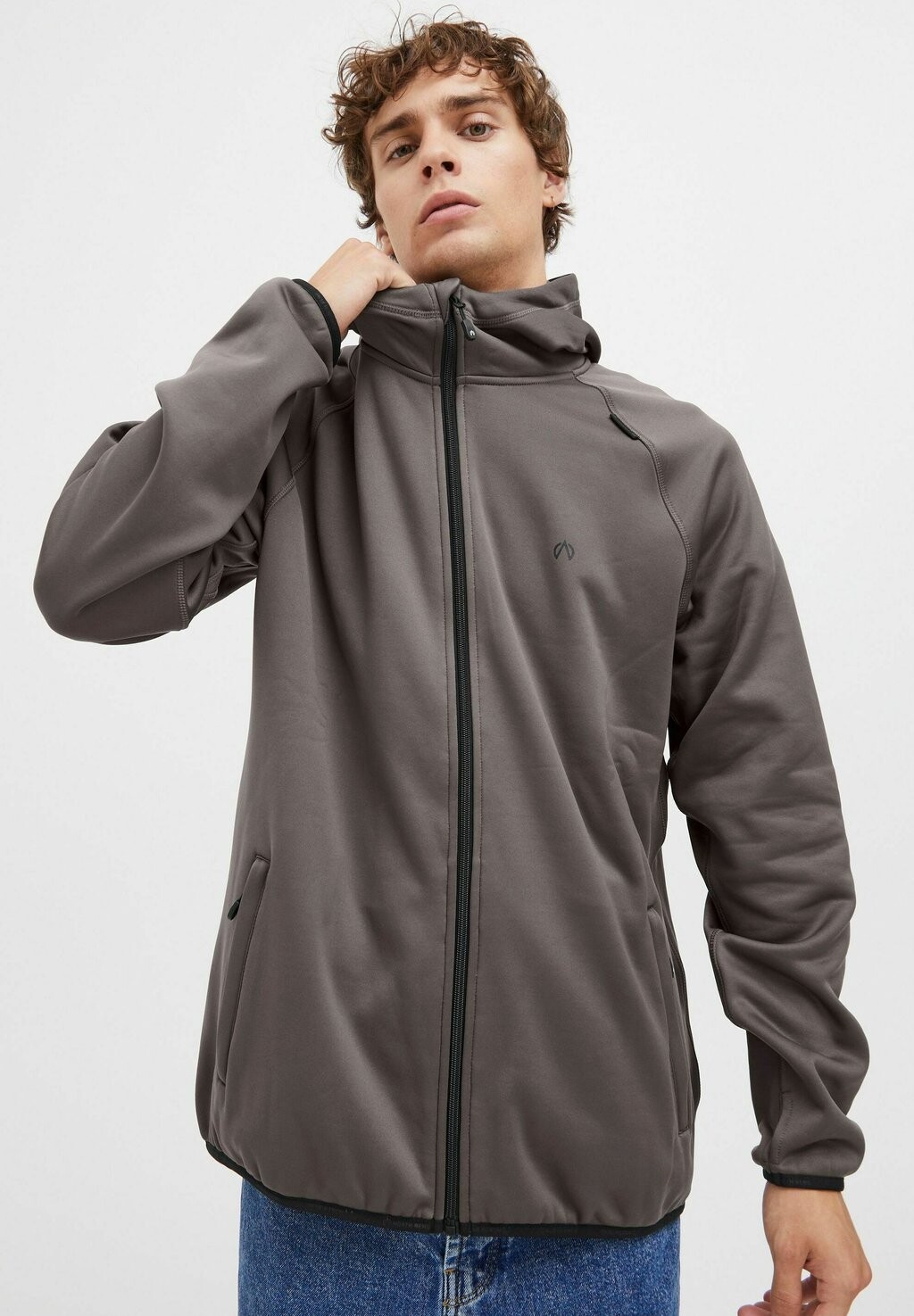 Куртка зимняя NORTH BEND NBBARTOS M, цвет magnet
Куртка зимняя NORTH BEND NBBARTOS M, цвет magnet