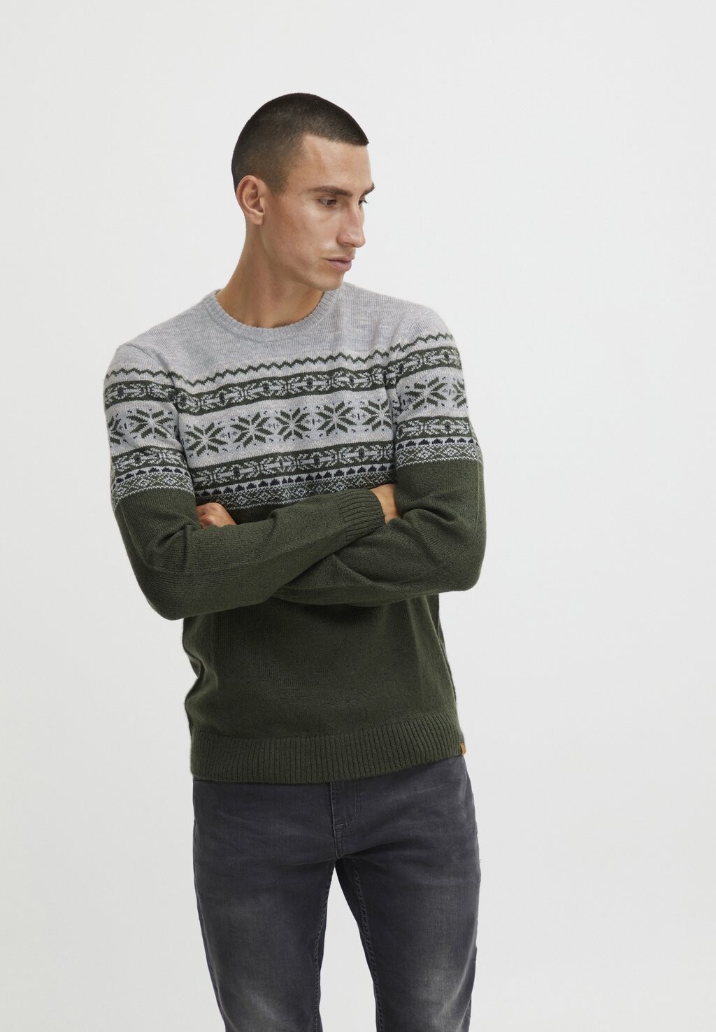 Вязаный свитер BLEND BHTJERIK, цвет deep depths
Вязаный свитер BLEND BHTJERIK, цвет deep depths