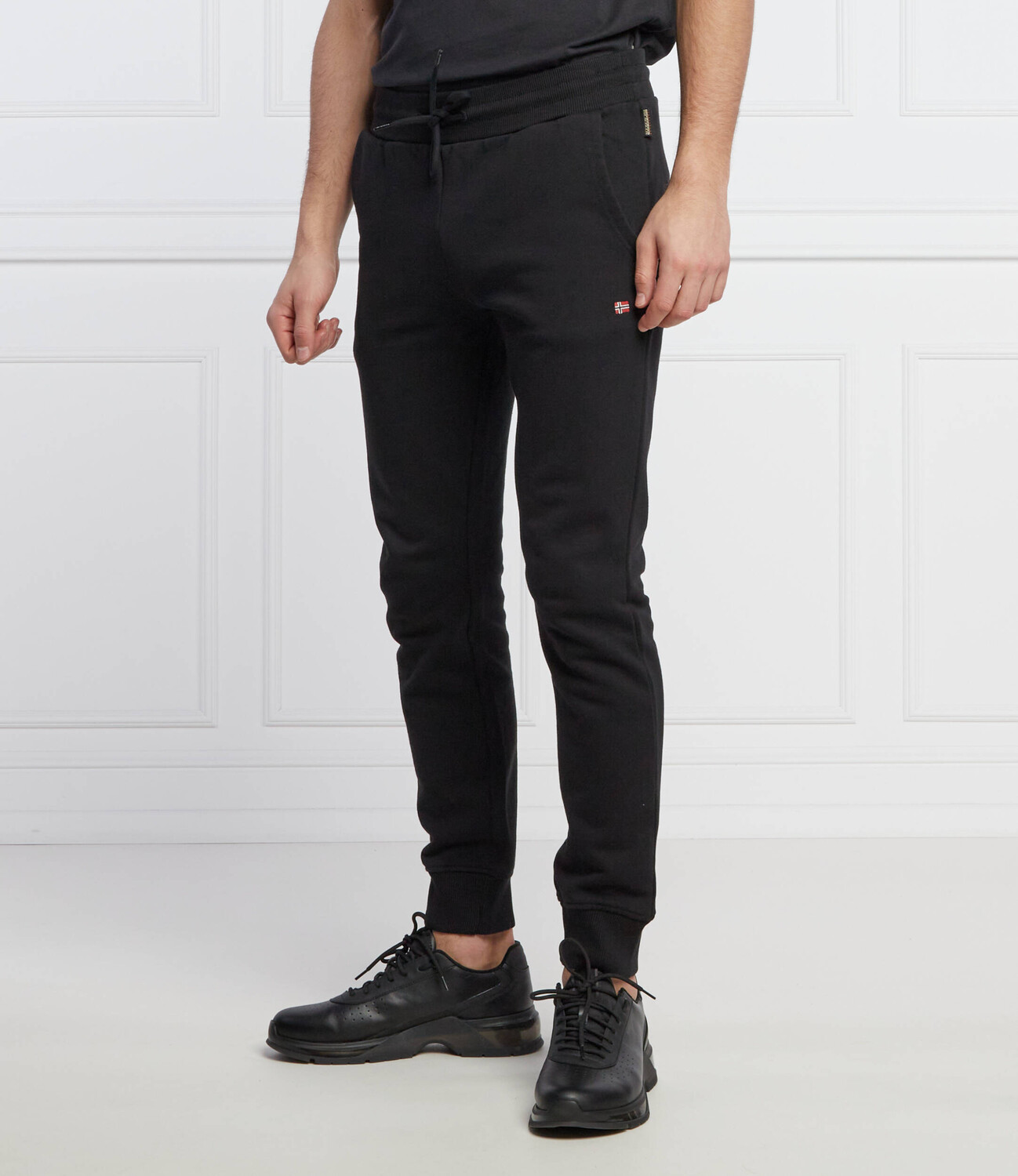 Спортивные брюки Napapijri malis regular fit, черный
Спортивные брюки Napapijri malis regular fit, черный