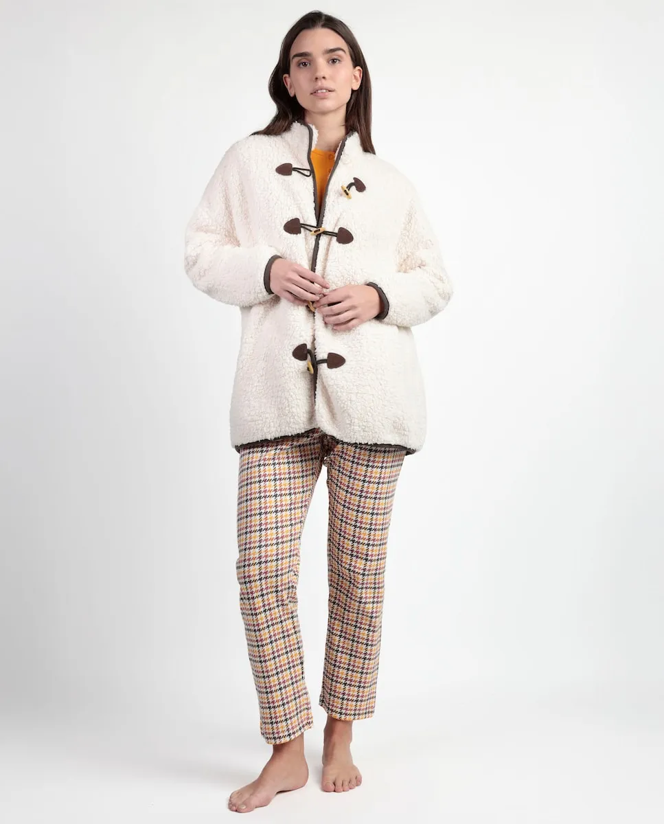 Женский халат с длинными рукавами из теплой ткани бежевого цвета Admas
Женский халат с длинными рукавами из теплой ткани бежевого цвета Admas