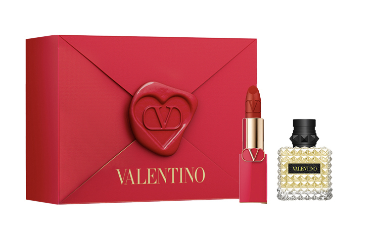 Набор помад Love Letter Box, легко растушевывается Valentino
Набор помад Love Letter Box, легко растушевывается Valentino