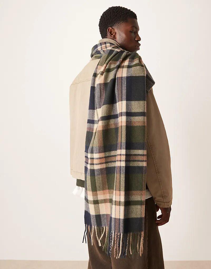 Тканый клетчатый шарф ASOS DESIGN темно-синего цвета
Тканый клетчатый шарф ASOS DESIGN темно-синего цвета