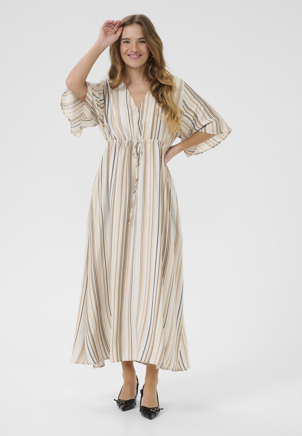 Платье макси Culture, бежевый
Платье макси Culture, бежевый