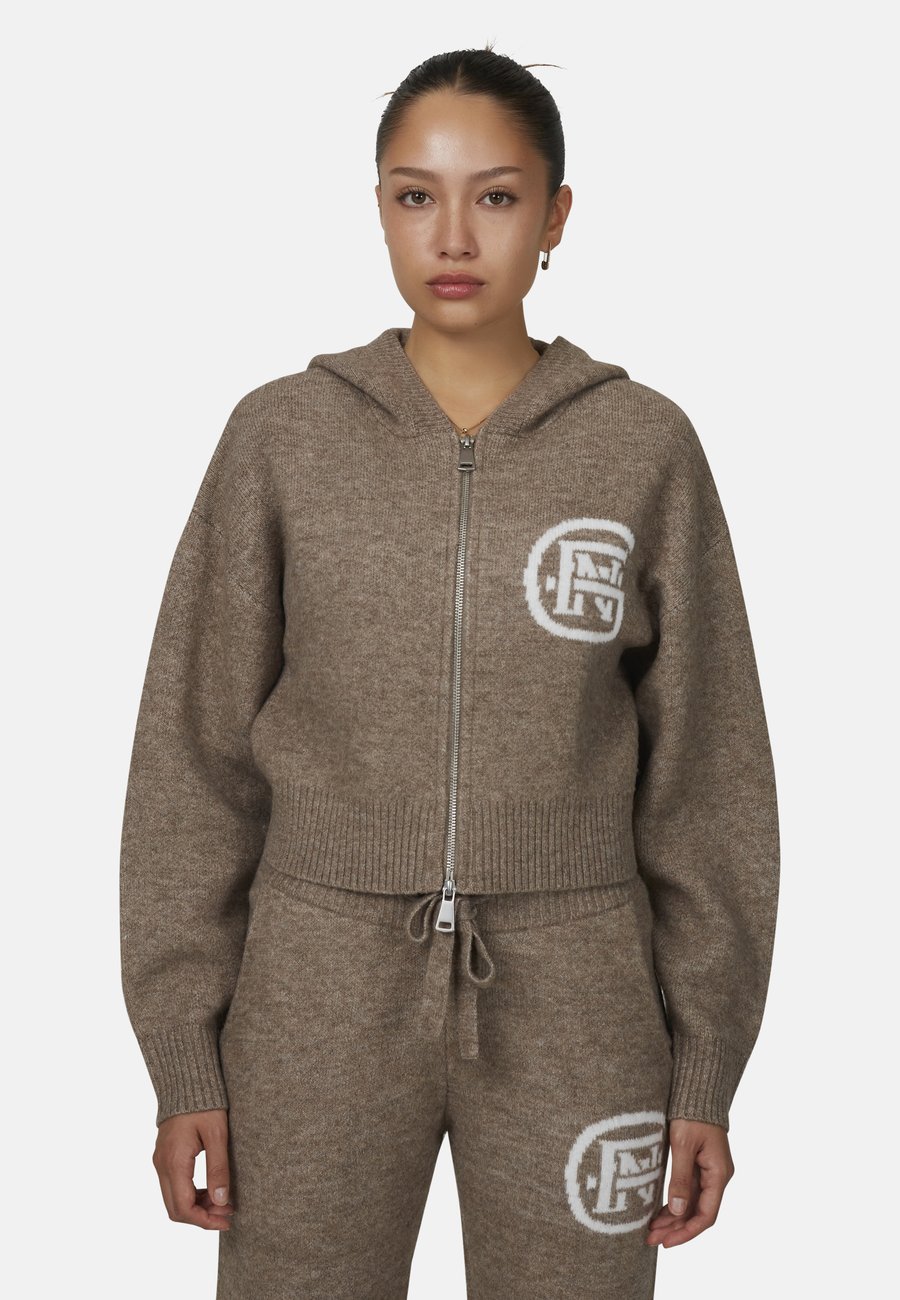 Кардиган Good For Nothing Cardigan, Taupe
Кардиган Good For Nothing Cardigan, Taupe