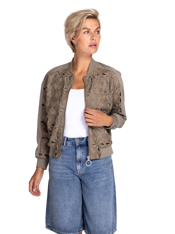 Блейзер ZHRILL
Блейзер ZHRILL