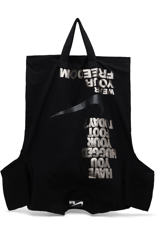 Black Comme Des Garçons Сумка-Шоппер из хлопкового трикотажа с принтом в стиле Nike
Black Comme Des Garçons Сумка-Шоппер из хлопкового трикотажа с принтом в стиле Nike