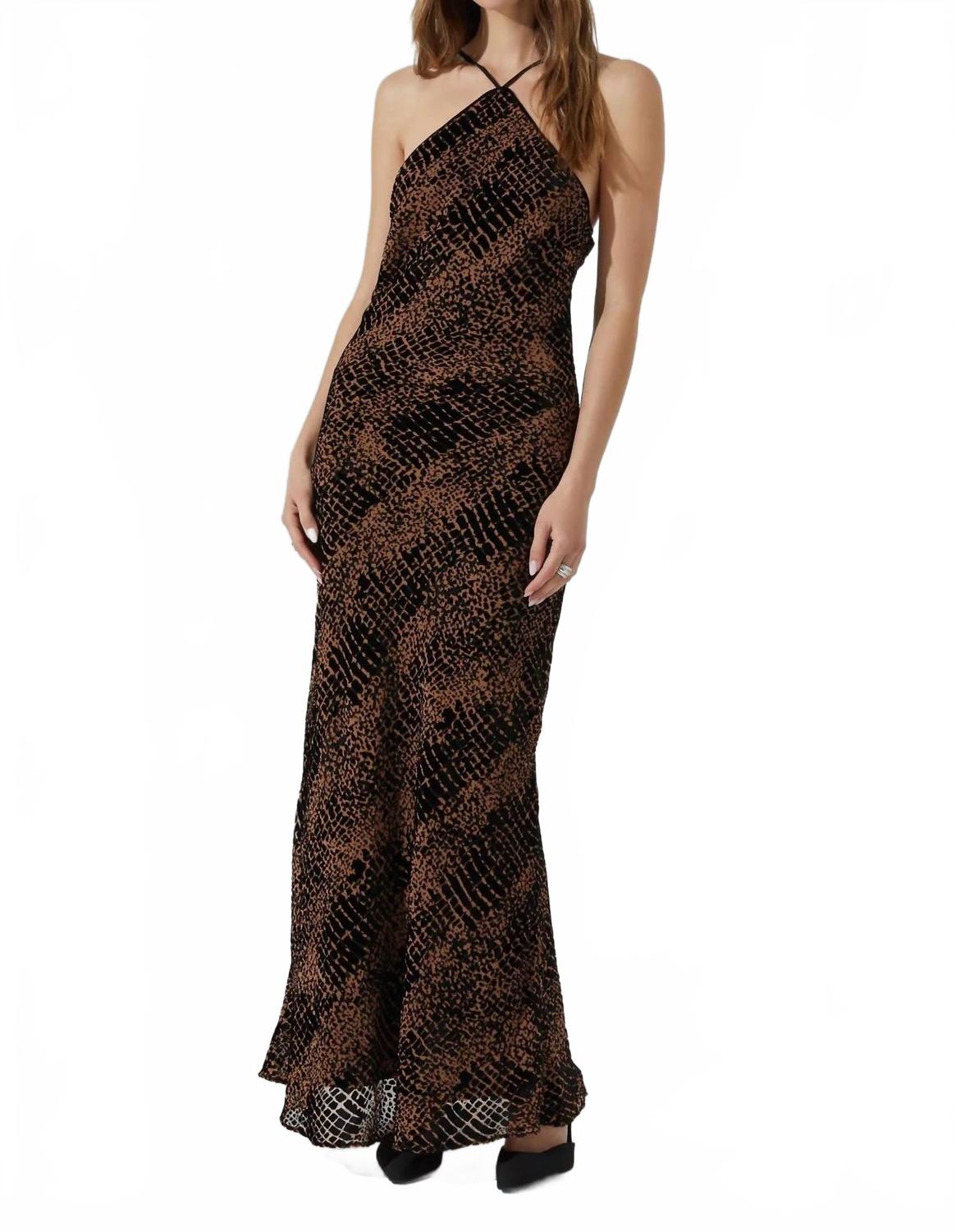 Платье Briotte в коричневом цвете ASTR
Платье Briotte в коричневом цвете ASTR