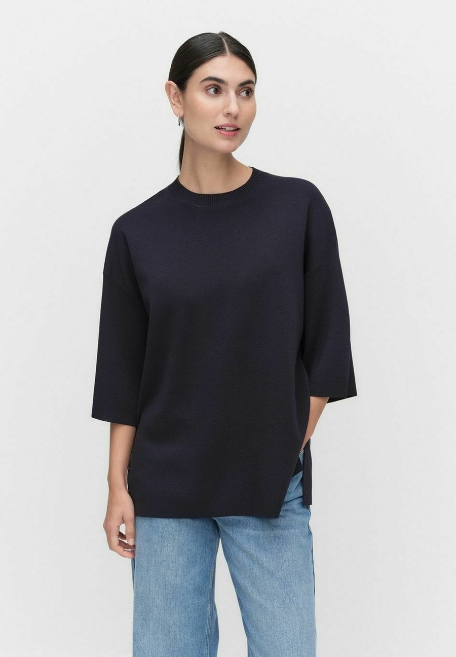 Джемпер STOCKH LM Studio EMERY LONG SLEEVE, Navy/Blue
Джемпер STOCKH LM Studio EMERY LONG SLEEVE, Navy/Blue