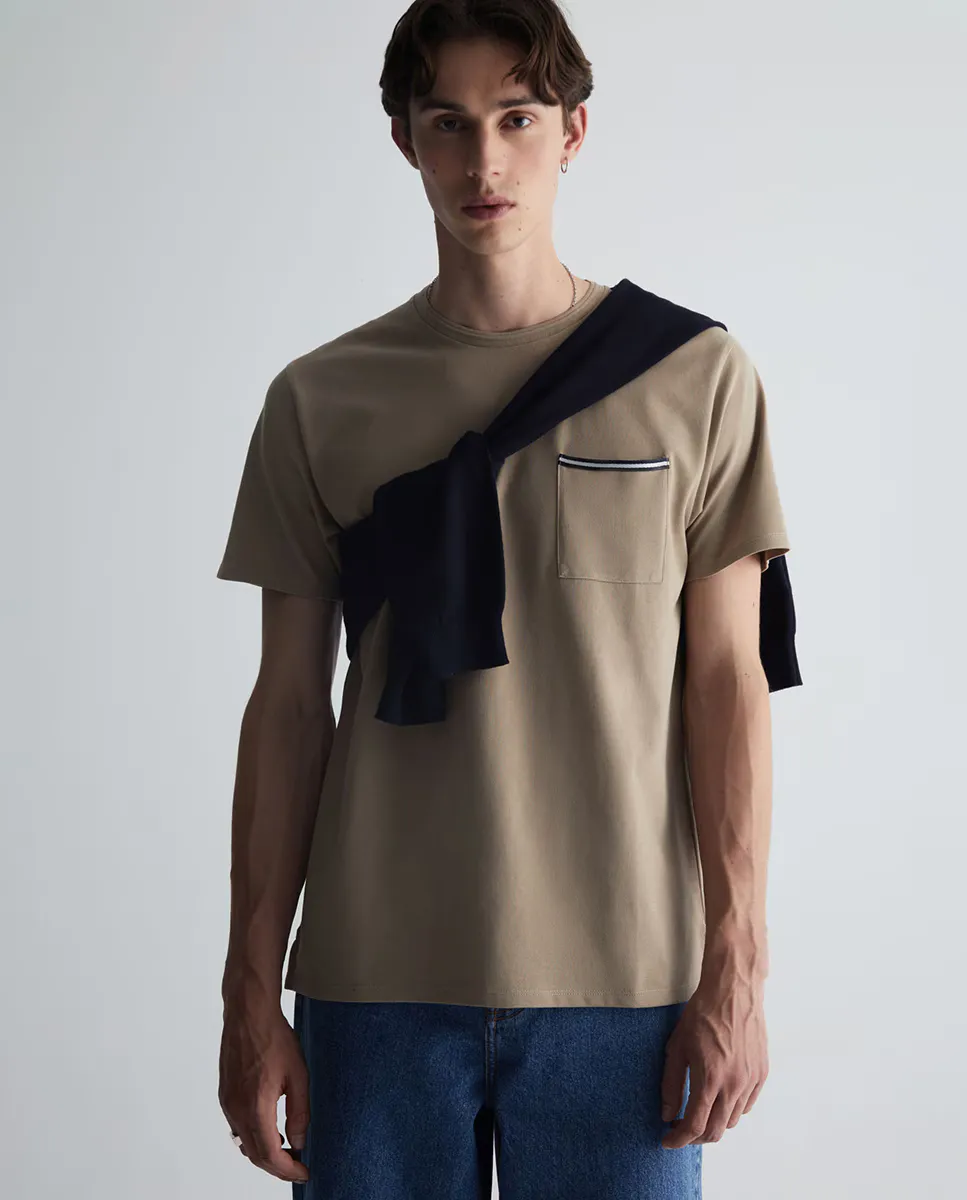 Футболка с карманом Sfera, цвет Piedra
Футболка с карманом Sfera, цвет Piedra