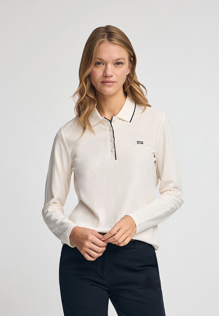 Поло Polo Club REGULAR FIT SS RF PC BLOCK PATCH, Ecru/Off-White
Поло Polo Club REGULAR FIT SS RF PC BLOCK PATCH, Ecru/Off-White