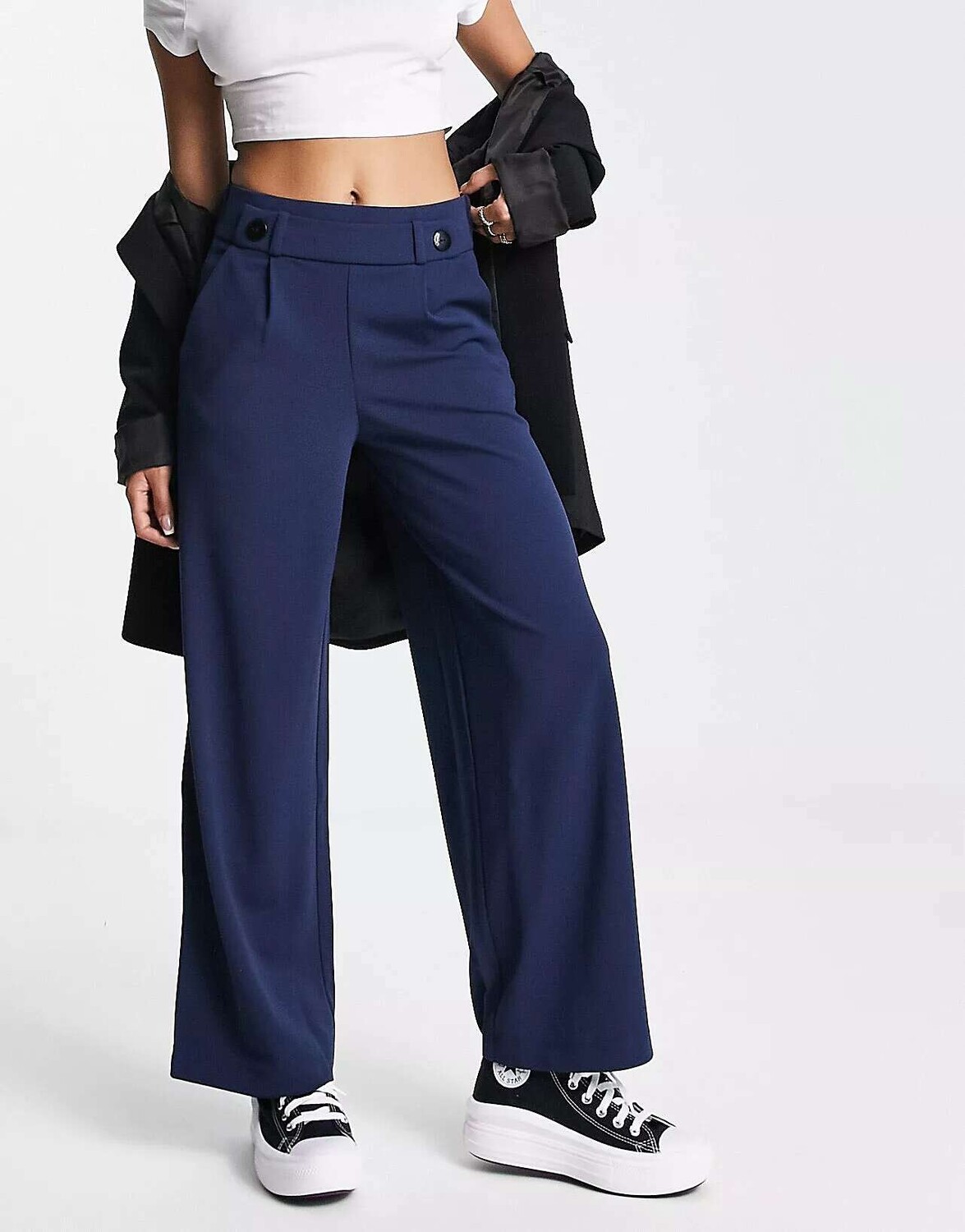 Темно-синие широкие брюки с пуговицами JDY, Синий, Темно-синие широкие брюки с пуговицами JDY
Темно-синие широкие брюки с пуговицами JDY, Синий, Темно-синие широкие брюки с пуговицами JDY