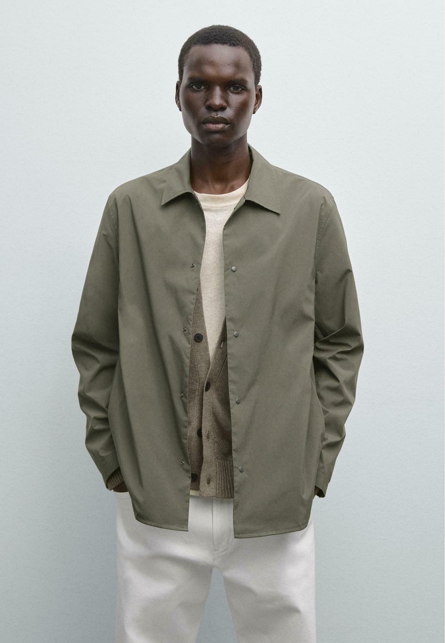 Куртка Massimo Dutti REGULAR TECHNICAL, Grey
Куртка Massimo Dutti REGULAR TECHNICAL, Grey