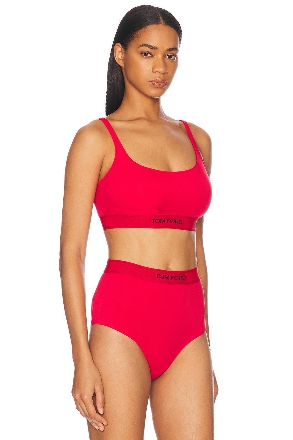 Signature Бюстгальтерlette Tom Ford, Scarlet
Signature Бюстгальтерlette Tom Ford, Scarlet
