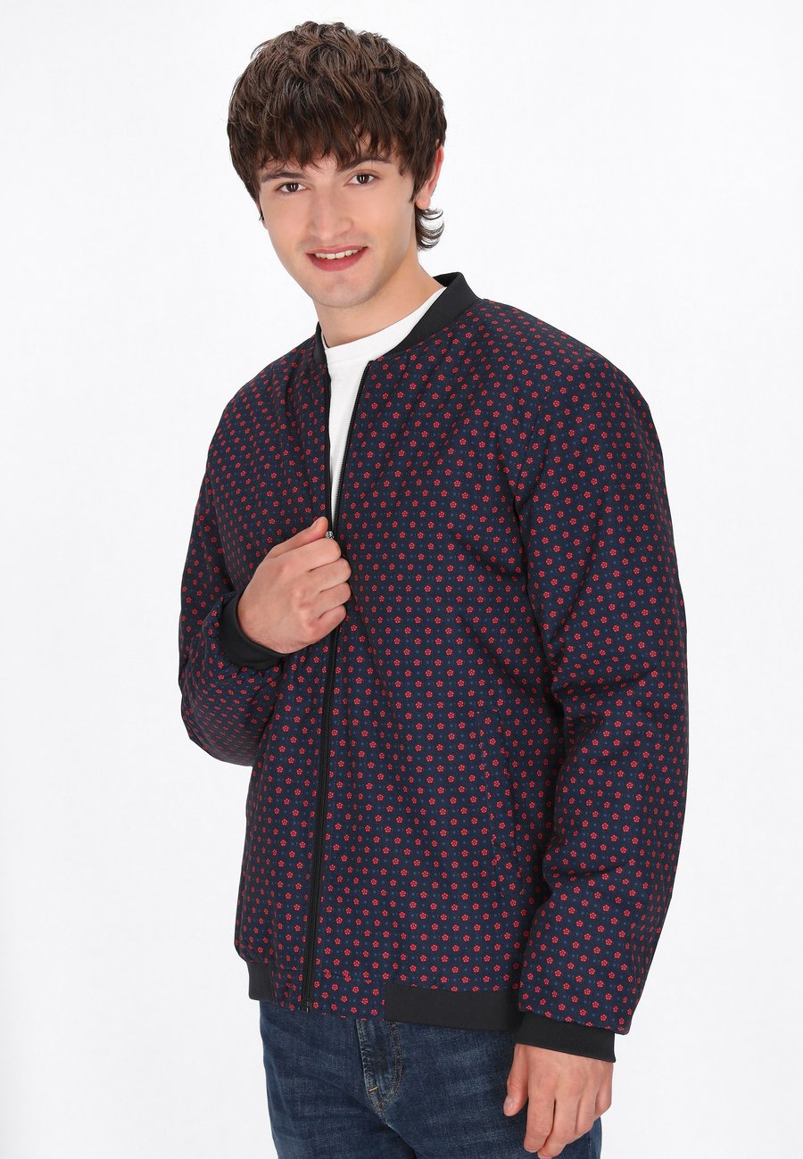 Куртка Mo Bomber Jacket, Navy Multicolor/Dark Blue
Куртка Mo Bomber Jacket, Navy Multicolor/Dark Blue