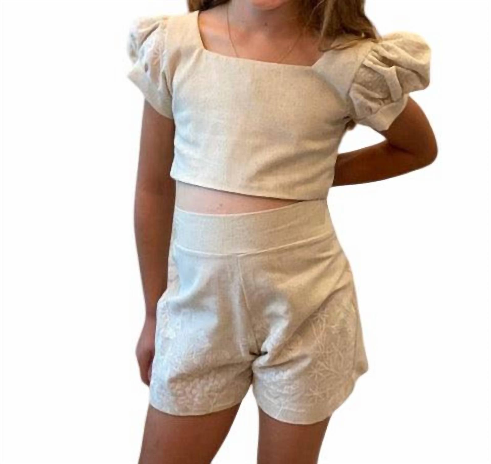 Вышитые шорты бежевые Dalai Beachwear
Вышитые шорты бежевые Dalai Beachwear