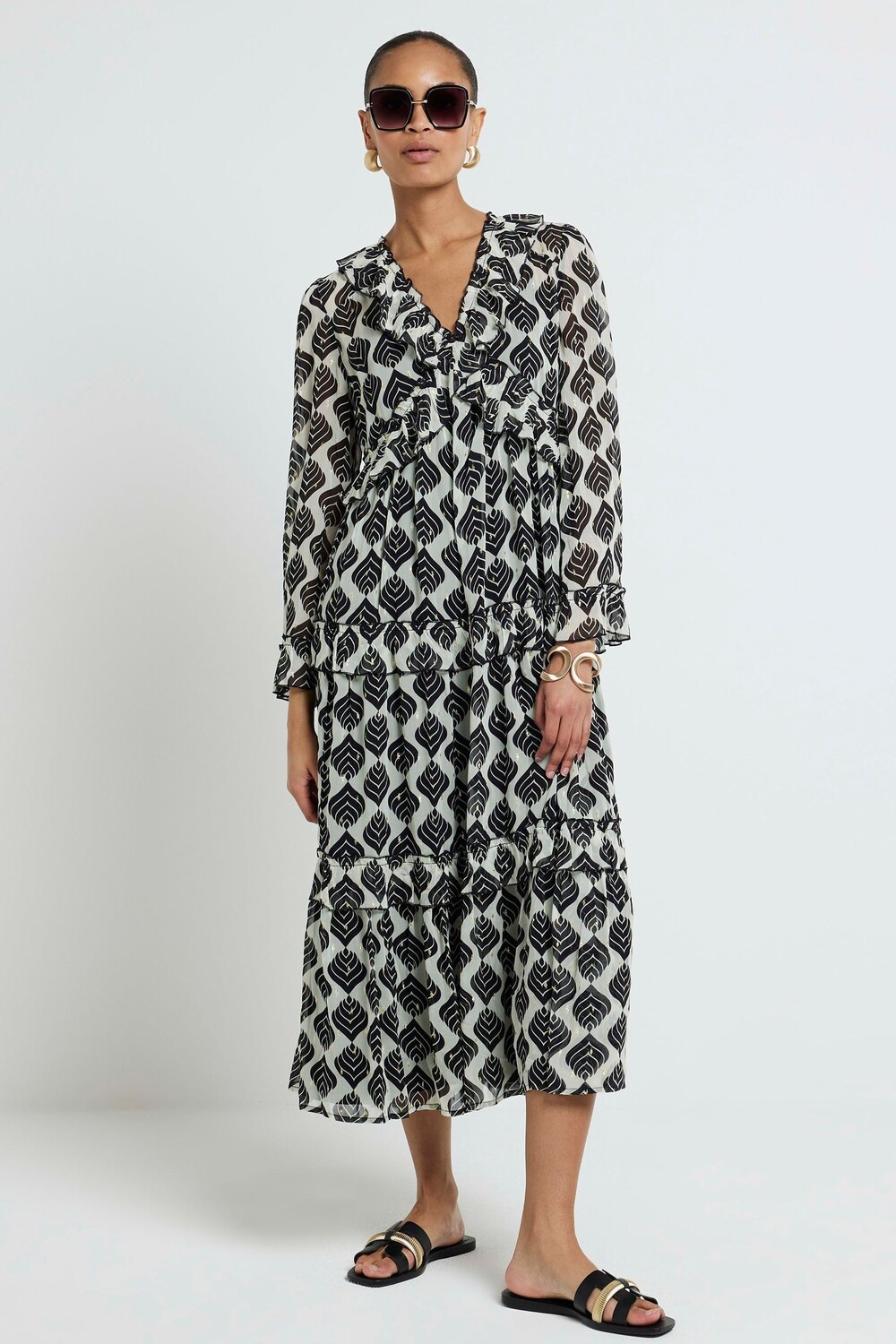 Платье макси с рюшами спереди River Island, черный
Платье макси с рюшами спереди River Island, черный