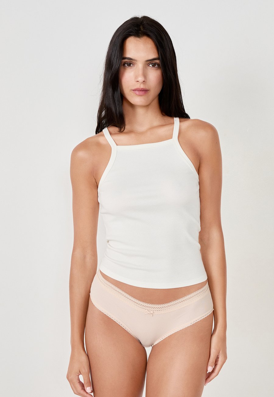 Брифы Etam POWER, Beige Clair/Beige
Брифы Etam POWER, Beige Clair/Beige