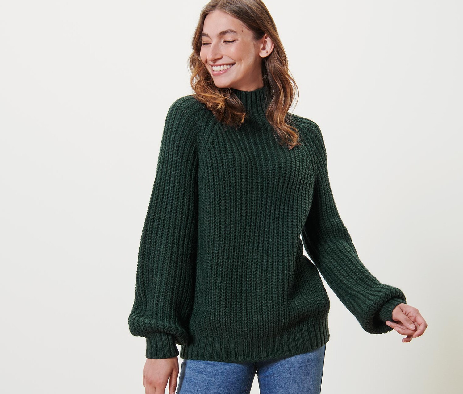 Вязаный свитер с воротником стойкой Tchibo, темно-зеленый