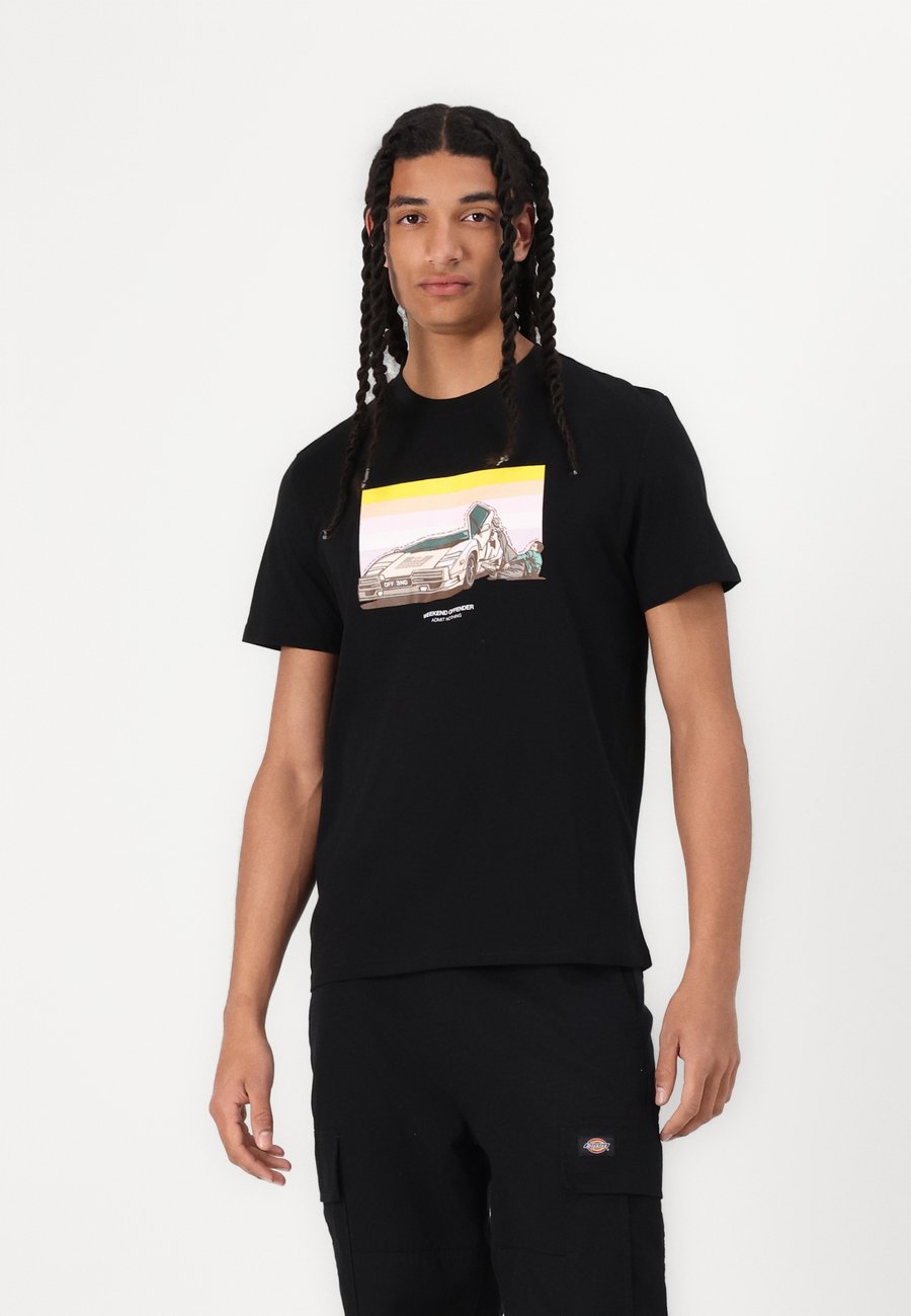 Футболка Weekend Offender QUAALUDES, Black, Черный, Футболка Weekend Offender QUAALUDES, Black
Футболка Weekend Offender QUAALUDES, Black, Черный, Футболка Weekend Offender QUAALUDES, Black