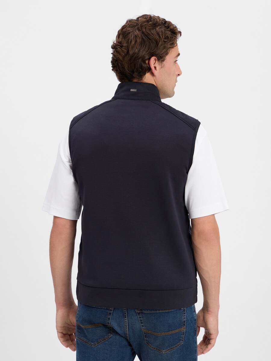 Жилет bugatti, marine blue
Жилет bugatti, marine blue