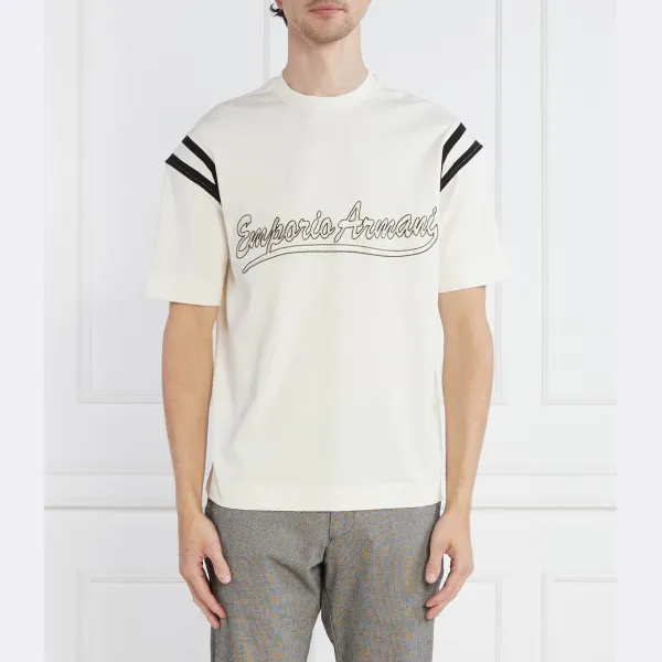 Футболка стандартного кроя Emporio Armani, экрю
Футболка стандартного кроя Emporio Armani, экрю