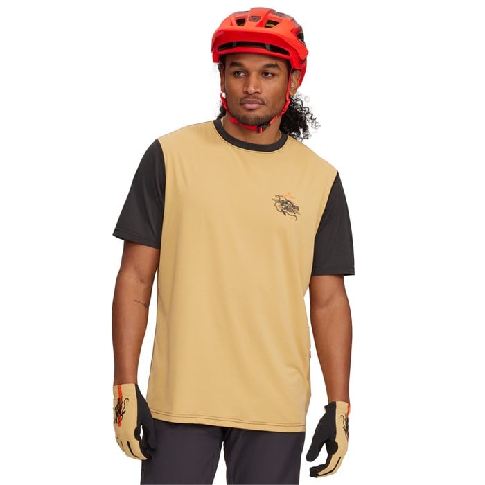 Велосипедная майка с коротким рукавом Lookout Evo, Khaki
Велосипедная майка с коротким рукавом Lookout Evo, Khaki