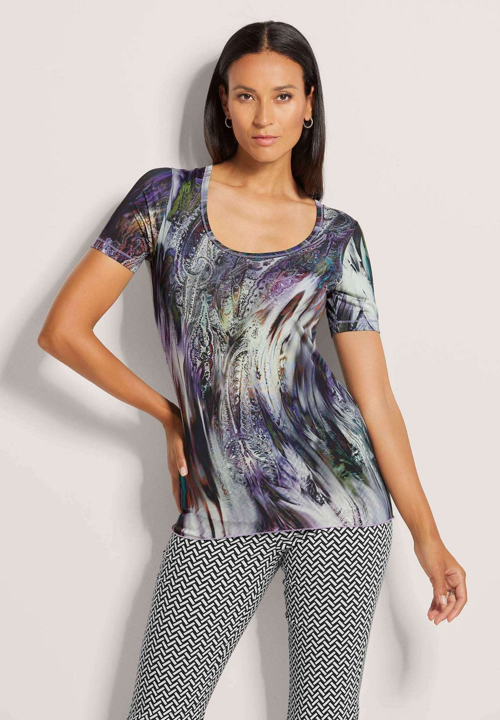 Футболка с принтом KURZARM-MIT UNIKAT MADELEINE, черный
Футболка с принтом KURZARM-MIT UNIKAT MADELEINE, черный