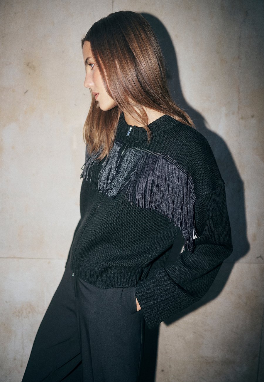 Кардиган Karen by Simonsen CADE, Meteorite/Black
Кардиган Karen by Simonsen CADE, Meteorite/Black