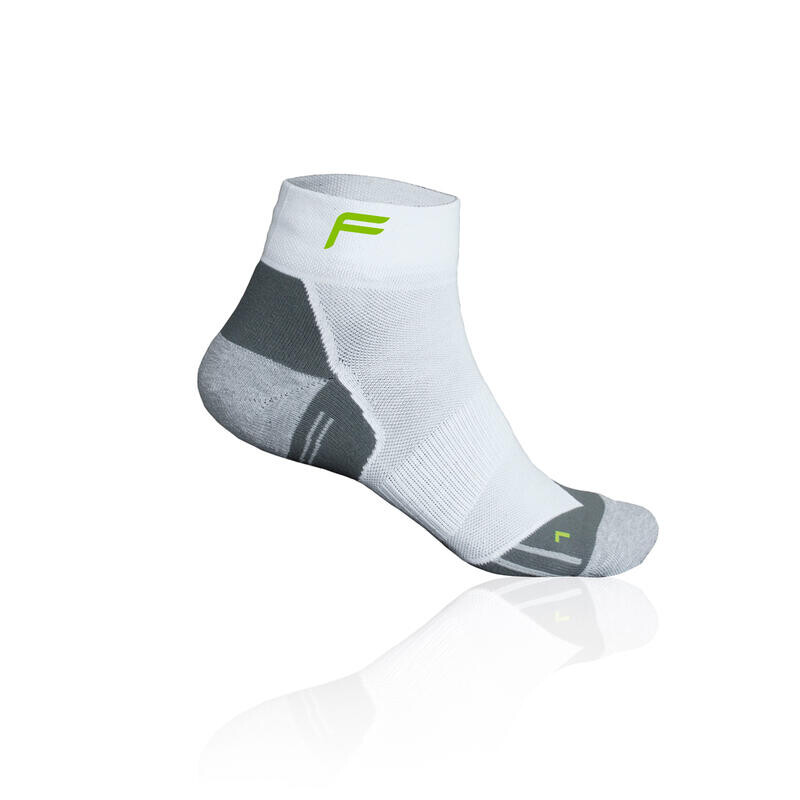 Носки для бега RA 200 Coolmax F-Lite белые
Носки для бега RA 200 Coolmax F-Lite белые