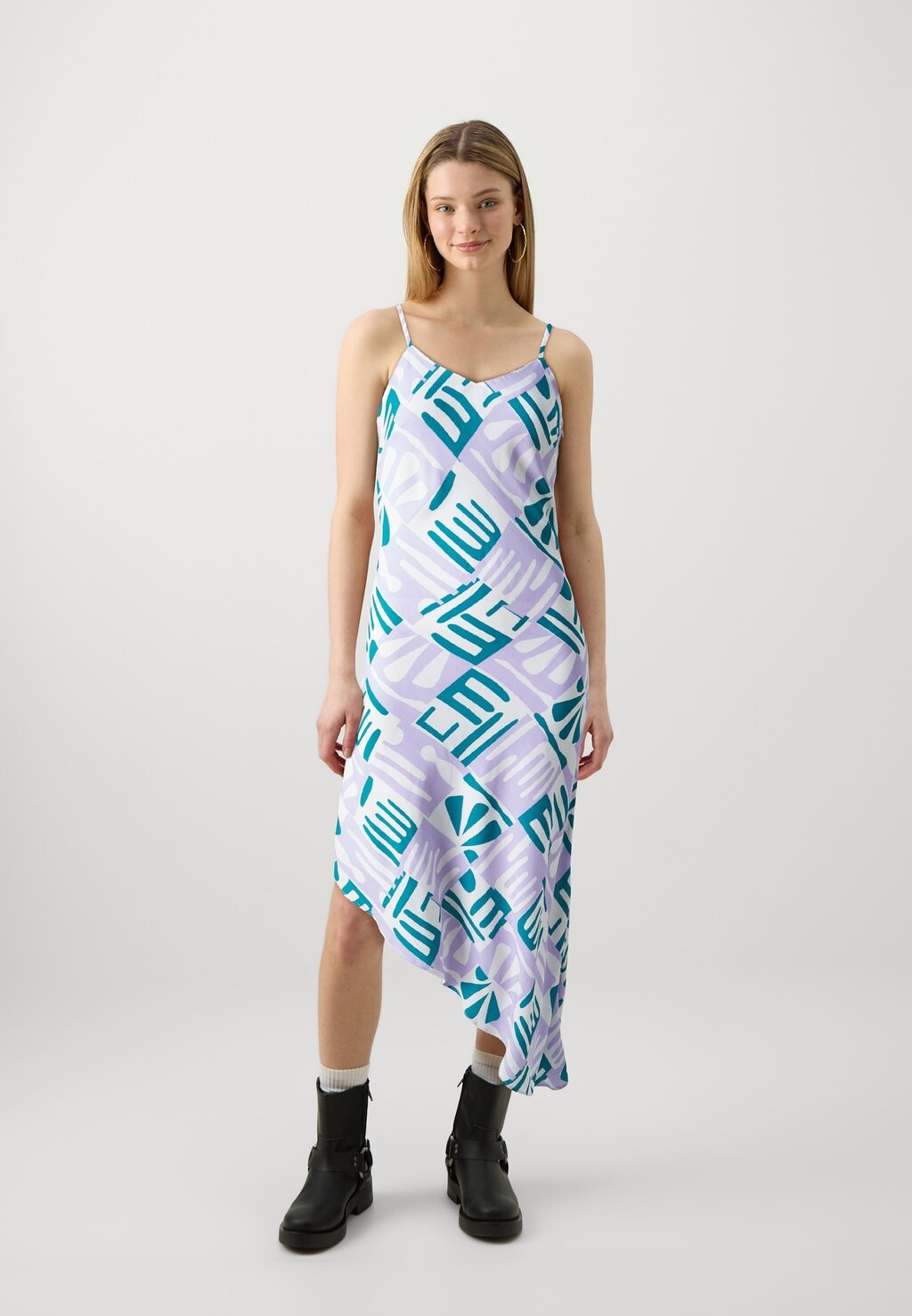 Одежда для особых случаев ALINA ABSTRACT TILES ASYMMETRIC DRESS Colourful Rebel, сиреневый
Одежда для особых случаев ALINA ABSTRACT TILES ASYMMETRIC DRESS Colourful Rebel, сиреневый