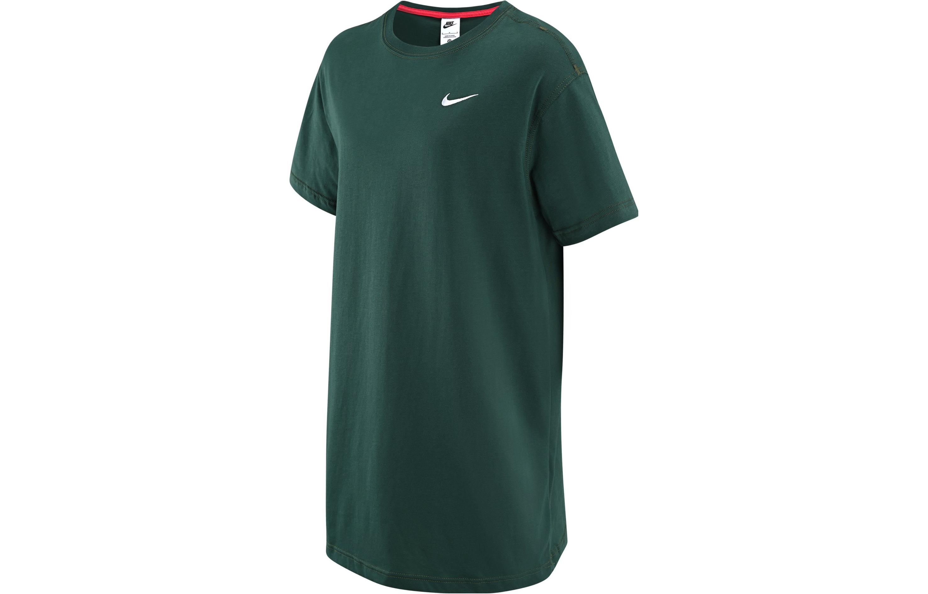 Женское профессиональное зеленое короткое платье с коротким рукавом Nike
Женское профессиональное зеленое короткое платье с коротким рукавом Nike