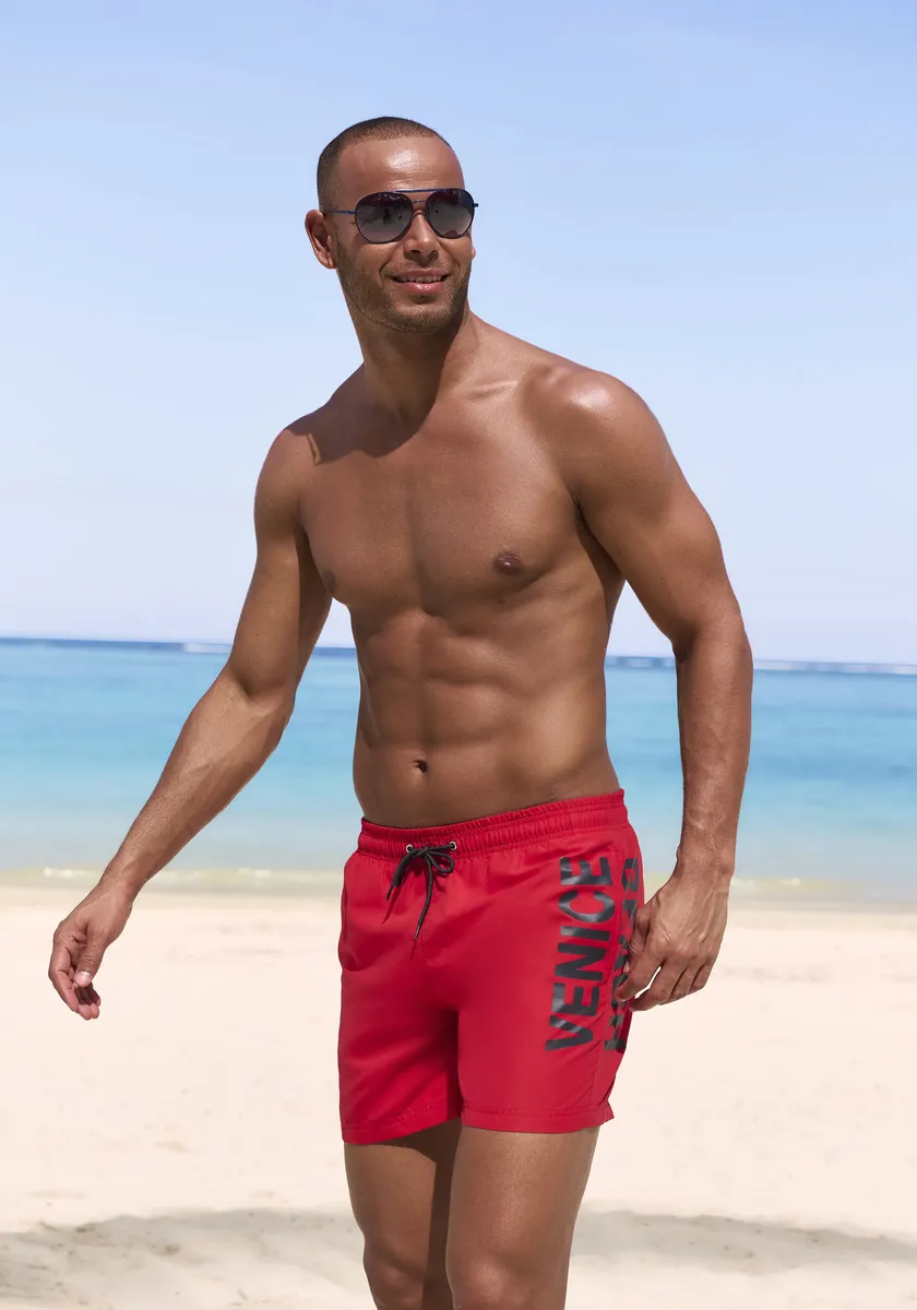 Шорты для плавания Venice Beach, с внутренними трусами, с внутренним карманом, с внешним шнуром, красный
Шорты для плавания Venice Beach, с внутренними трусами, с внутренним карманом, с внешним шнуром, красный