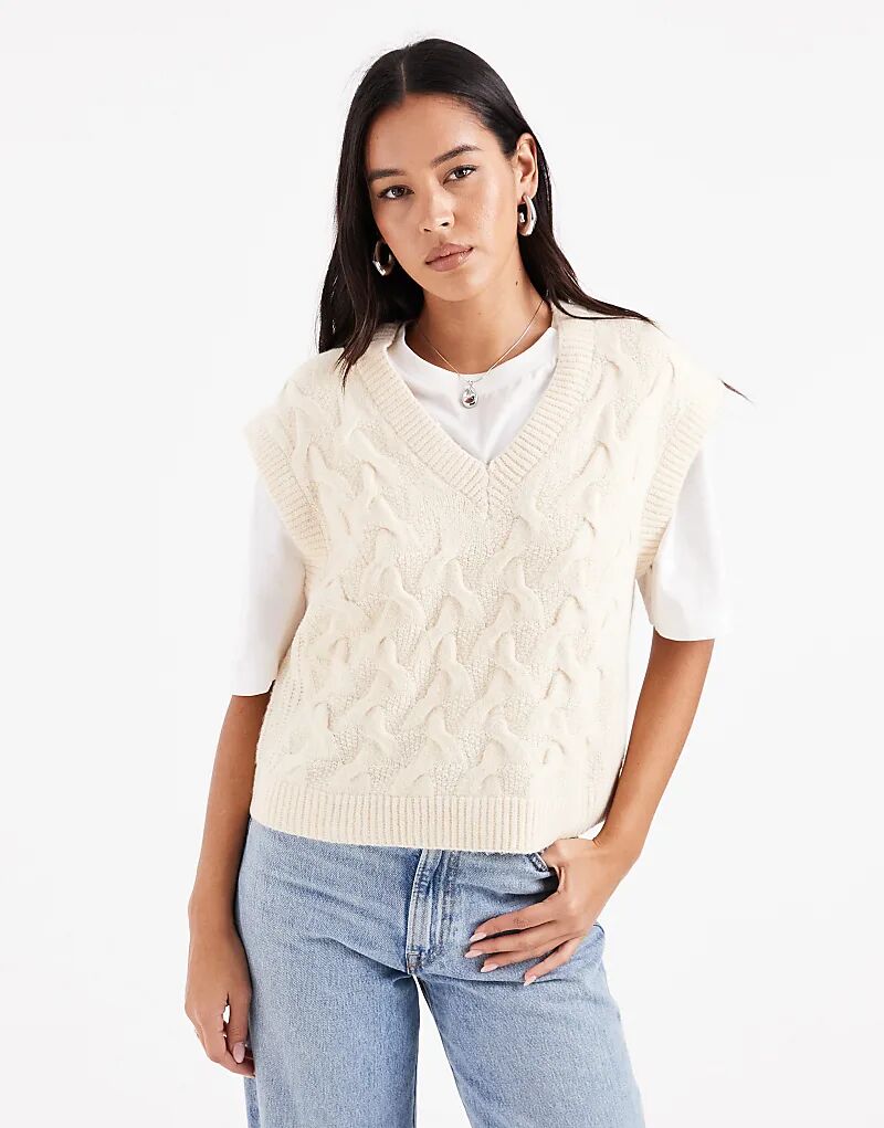 Текстурированный трикотажный жилет Vero Moda с V-образным вырезом кремового цвета
Текстурированный трикотажный жилет Vero Moda с V-образным вырезом кремового цвета