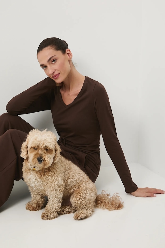 Лонгслив Medicine, коричневый
Лонгслив Medicine, коричневый