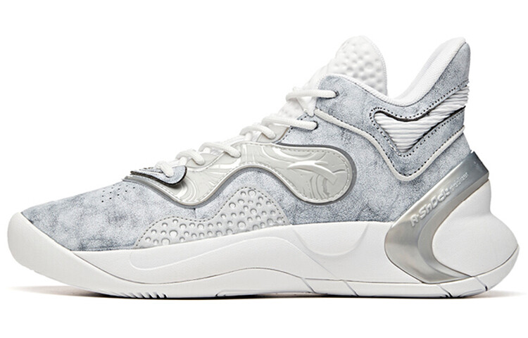 Баскетбольные кроссовки Dagger 4 для мужчин, средние, серые/белые/серебристые Anta
Баскетбольные кроссовки Dagger 4 для мужчин, средние, серые/белые/серебристые Anta